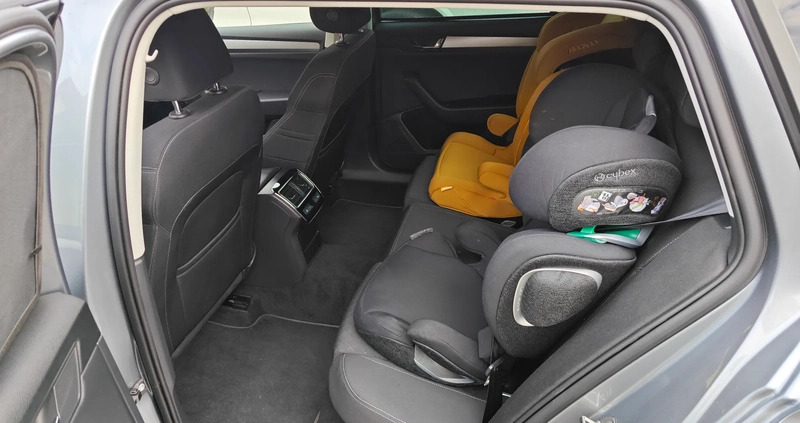 Skoda Superb cena 68000 przebieg: 82000, rok produkcji 2015 z Głubczyce małe 46